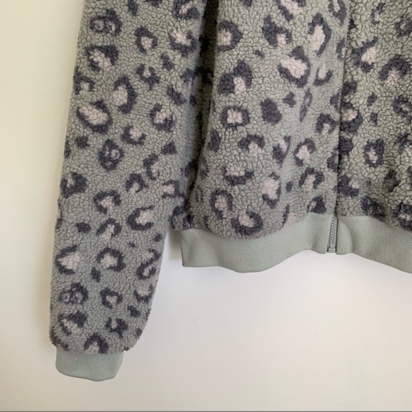 Beyond Yoga Leopard Sherpa Bomber Jacket Size XL - Picture 5 of 6